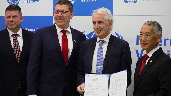 VIDO-InterVac associate director Paul Hodgson, Saskatchewan Premier Scott Moe, USask President Peter Stoicheff, and IVI director-general Jerome Kim at signing ceremony in 2019. (Photo: University of Saskatchewan)