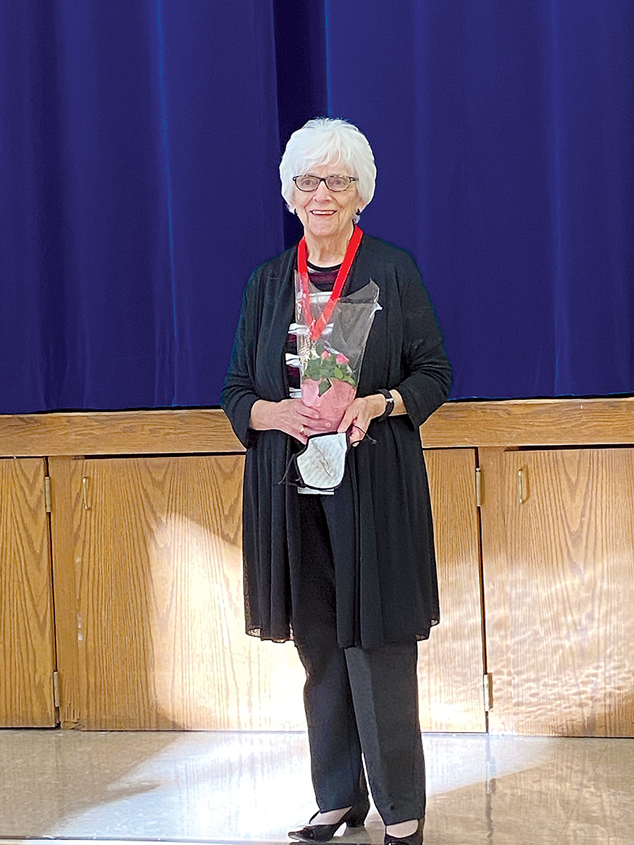 Elsie with award