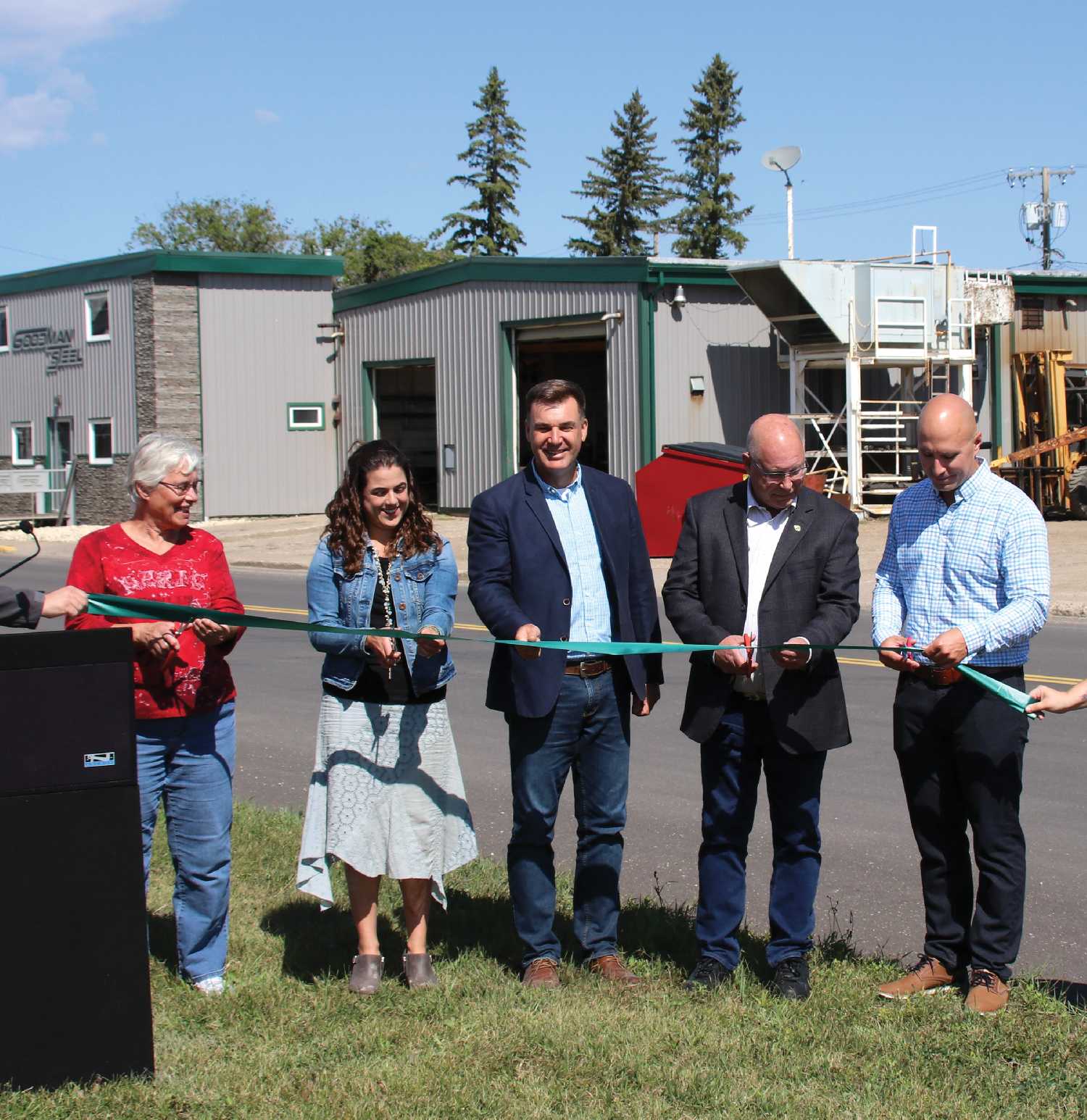 From left are Rocanville town councillor Irene McLean, RM of Rocanville Reeve Melissa Ruhland, Moosomin MLA Steven Bonk, Sask Highways Minister Fred Bradshaw cutting the ribbon to officially open the repaved Highway 8, and Justin Young of Nutrien.