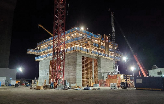 <b>Going up</b><br> The slip form is being poured for the south headframe at the K3 expansion at Esterhazy. Rising at 6.5 inches an hour in a continuous pour, it will take 24 days to reach its full height. The north headframe at K3, at 380 feet, is the tallest structure in Saskatchewan.